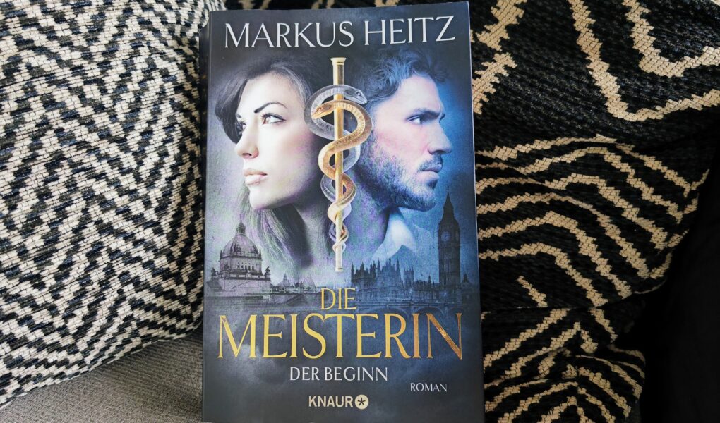 Julie von Julies Bücherliebe bewertet "Die Meisterin - der Beginn" von Markus Heitz aus dem Knaur Verlag mit 4 von 5 Sternen- Eine ehrliche Rezension.